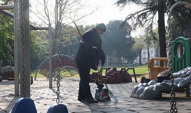 Osmangazi Belediyesi’nden Parklara Günlük Bakım Dokunuşu
