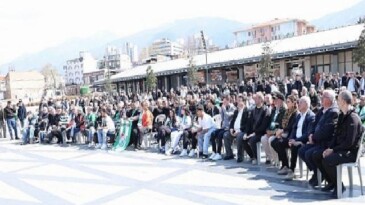 Osmangazi Meydanı’nda Bursaspor Coşkusu Tepe Yaptı