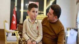 Rasim Lider, Minik Hayranını Belediyede Ağırladı