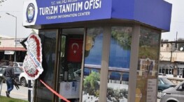 Salihli Belediyesi tarafından hayata geçirilen Turizm Tanıtım Ofisi düzenlenen merasimle hizmete açıldı.