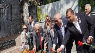 Sanatçı Ali Ekber Çiçek Edremit’te anıldı