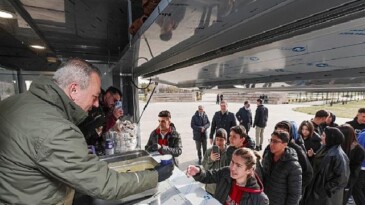 Sivas Belediyesi’nden Öğrencilere Beslenme Takviyesi…