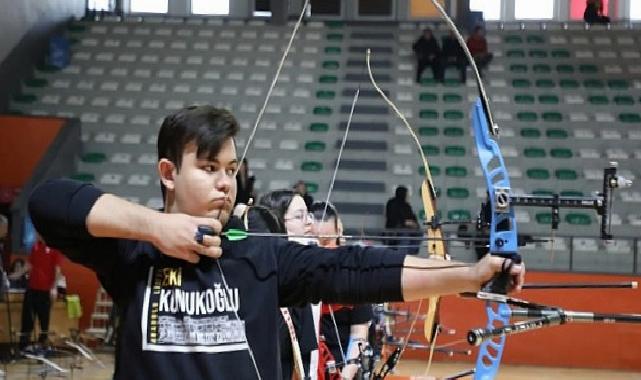 Spor Şenliğinde Öğrenciler Okçuluk Maharetlerini Yarıştırdı
