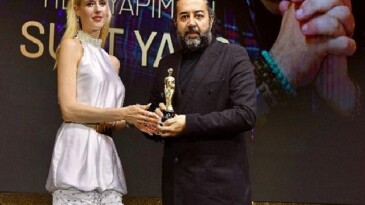 Suat Yanç ‘Yılın En Güzel Yapımcısı’ mükafatını aldı