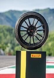 Tyre Reviews’a Nazaran Dünyanın En Süratli Lastiği: Pirelli P Zero Trofeo RS