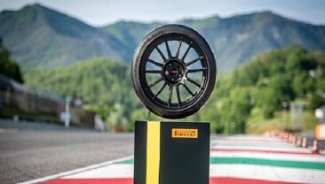 Tyre Reviews’a Nazaran Dünyanın En Süratli Lastiği: Pirelli P Zero Trofeo RS