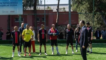 Üniteler ortası futbol turnuvasında birinci vuruşu Lider Eşki yaptı