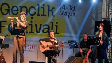 19 Mayıs gençlik sahnesi Küçükpark’ta kuruldu