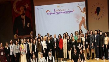 2. Bayanlarda Sıhhat ve Fizyoterapi Kongresi’nde pelvik taban sıhhati ve menopoz ele alındı