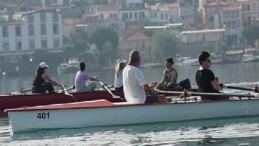 40 kadro ve 700 sportmen, dört gün boyunca Sarımsaklı’nın mavi sularında kürek çekecek