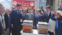 Akfen Yenilenebilir Güç’ten Dünya Arı Günü Kapsamında Aşkale’de Üreticilere Yüzde 70 Hibeli Arılı Kovan Dayanağı