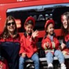 Alevlere koşan üstün anneler