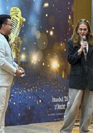 Almina Besra Babar’a büyük onur