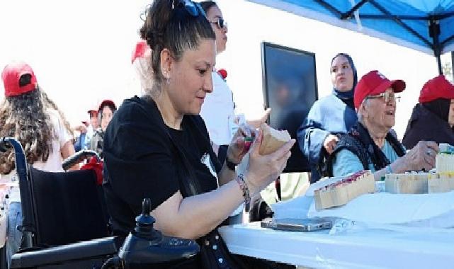Anneler ve çocuklar üreterek eğlendi