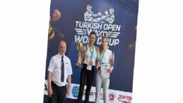 Bağcılar Belediyesi çalışanı Emine Arslan, Kick Boks Dünya Kupası Şampiyonu oldu