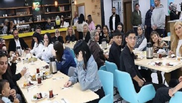 Beyaz Kalpler, mezunlarını mesleğe uğurladı