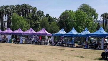Bornova’nın çınarları üniversiteli oluyor