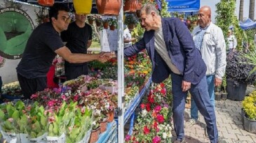 Çiçek üzere İzmir
