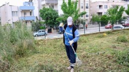 Didim Belediyesi’nden Okullarda Ot Biçme ve Etraf Düzenleme Çalışması
