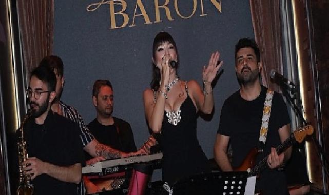 Ece Gürsel’den Le Baron sahnesinde yeni imaj