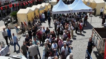 Edremit Belediyesi’nden fiyatsız cet tohumu fide dağıtımı