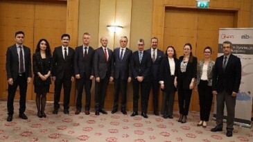 Ege İhracatçı Birlikleri 10 ticaret müşaviriyle ihracatçıları bir ortaya getiriyor