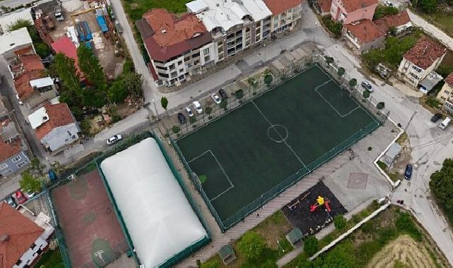 Gemlik’te Halı Alanlar Yenilendi