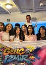 Genç İzmir gönüllüleri, Bergama Vapuru’nda buluştu