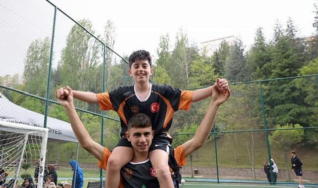 Genç Kramponların Şampiyonluk Uğraşı