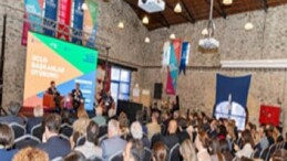 İzmir kültür siyasetlerini birlikte yazıyor