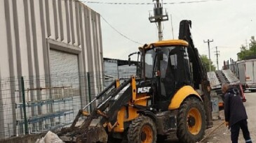 Kartepe’de Bayram Öncesi Ağır Paklık Mesaisi