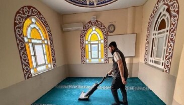 Kartepe’nin Mescitleri Bayram Sabahına Işıl Işıl Giriyor