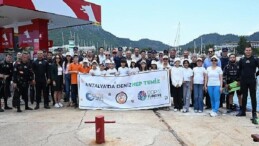 Kemer’de deniz tabanı paklığı