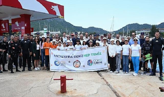 Kemer’de deniz tabanı paklığı