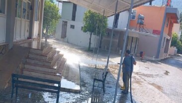 Kemer’de mescitlerde bayram paklığı