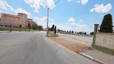 Kent Mezarlığına Araçlar İçin Yeni Giriş Kapısı Açıldı