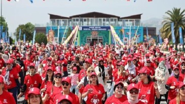 Kocaelili anneler Anne Kent Hayat Merkezi’ne koştu