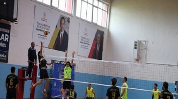 Konya Büyükşehirin Voleybol Turnuvasında 25 İlçede 2.460 Atlet Heyecana Ortak Oluyor