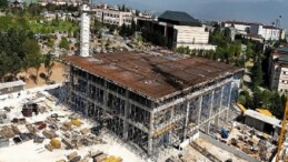 KOÜ Umuttepe Cami ve Otoparkı süratle yükseliyor
