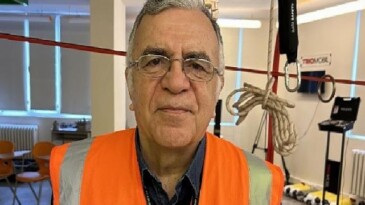 Kurban kesitini kesinlikle işi bilen kasaplar yapmalı!
