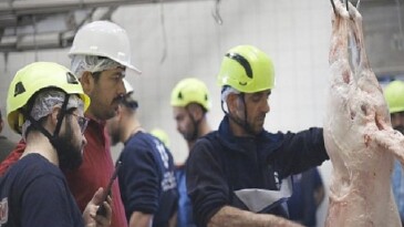 Kurban kısmını uygulamalı öğrendiler