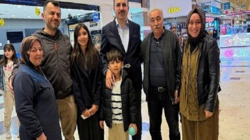 Lider Altay Alışveriş Merkezinde Esnafla ve Vatandaşlarla Buluştu