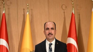 Lider Altay: “Umre Ödüllü Siyer Bilgi Yarışımızı Kazanan 100 Öğrencimiz Anne-Babalarıyla Kutsal Topraklara Gitmeye Hak Kazandı”
