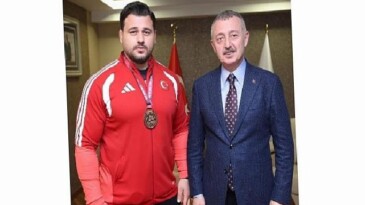 Lider Büyükakın, güreşten iki değerli ismi ağırladı