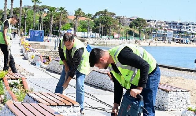 Lider Çerçioğlu Altınkum’u Rengarenk Çiçekler ile Süslüyor