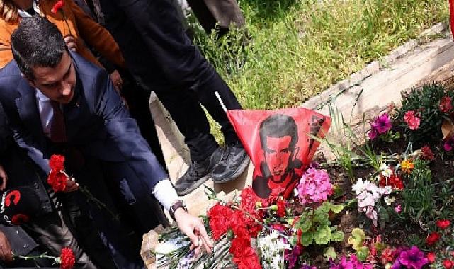 Lider Güner “Üç Fidan”ı Andı