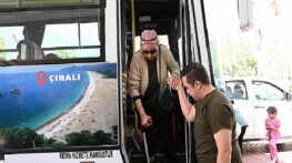 Lider Topaloğlu engellilerle bir ortaya geldi