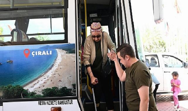 Lider Topaloğlu engellilerle bir ortaya geldi