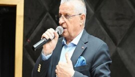 Lider Topaloğlu öğrenci velileriyle bir ortaya geldi