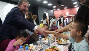 Lider Topuz Özel Bireylerle Milas Belediyesi Tarafından Düzenlenen Kahvaltıda Buluştu